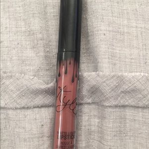 KYLIE COSMETICS love bite matte